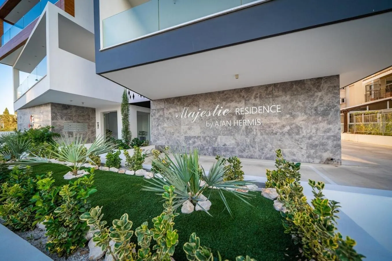 Apartment Majestic Sunset Salt Lake Views 300M From Beach Larnaca