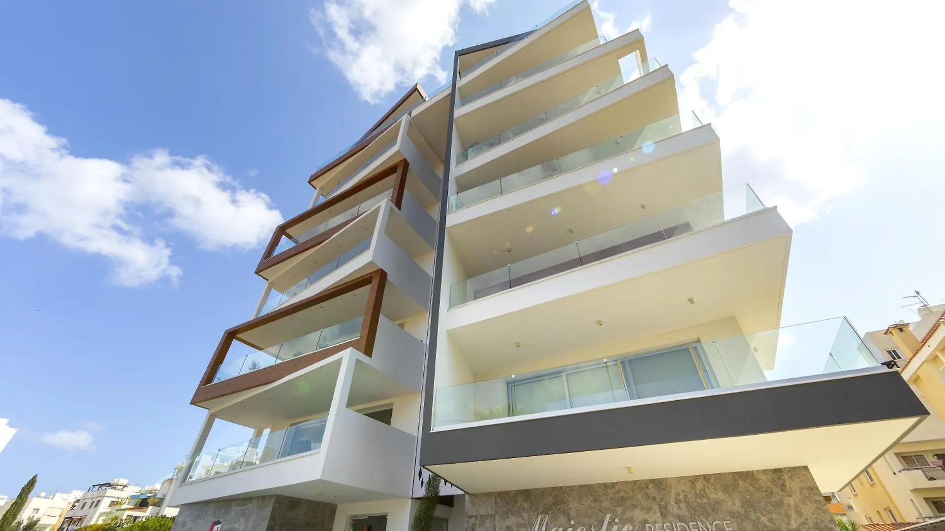 Apartment Majestic Sunset Salt Lake Views 300M From Beach Larnaca Cyprus