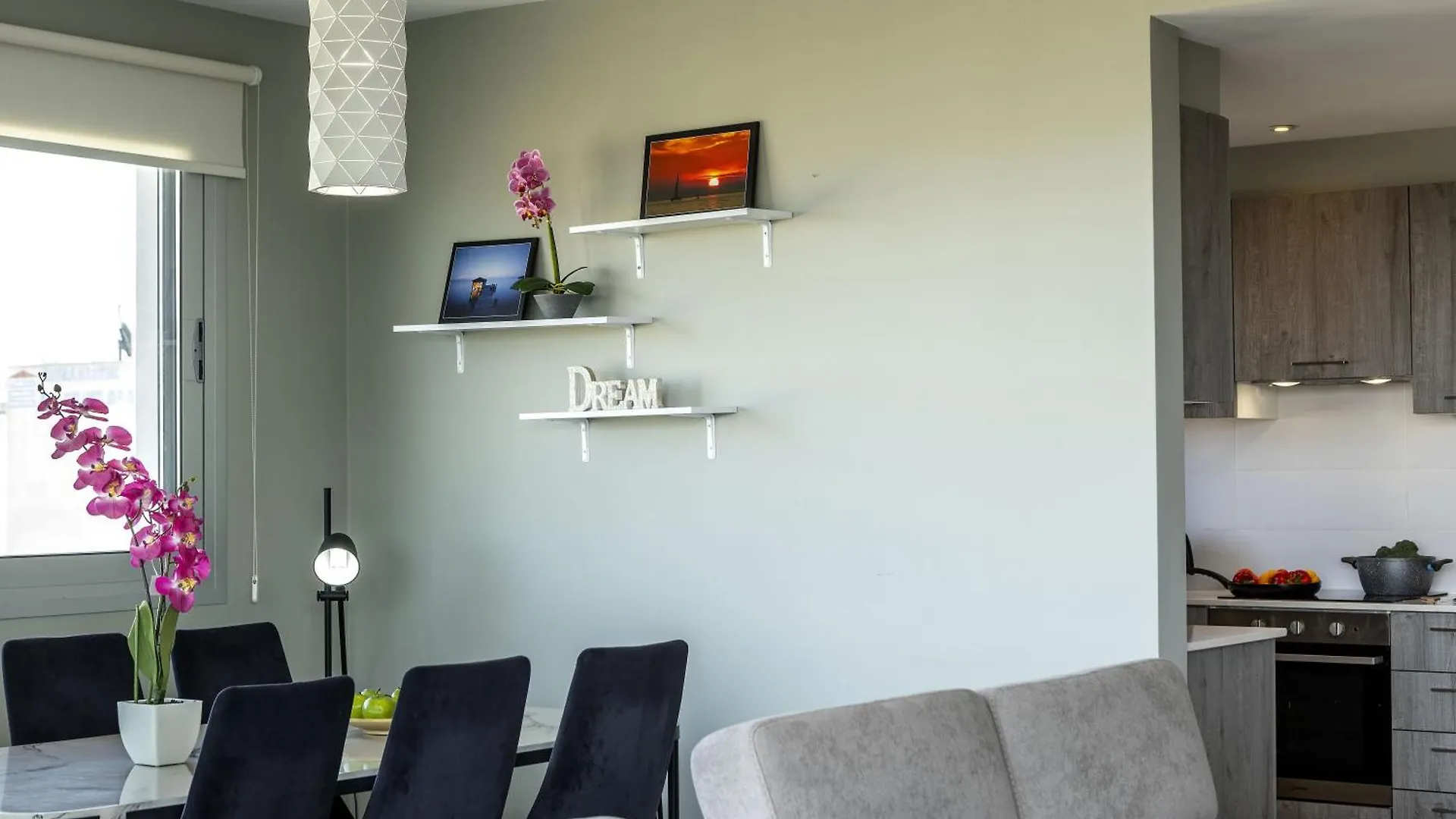 Apartment Majestic Sunset Salt Lake Views 300M From Beach Larnaca